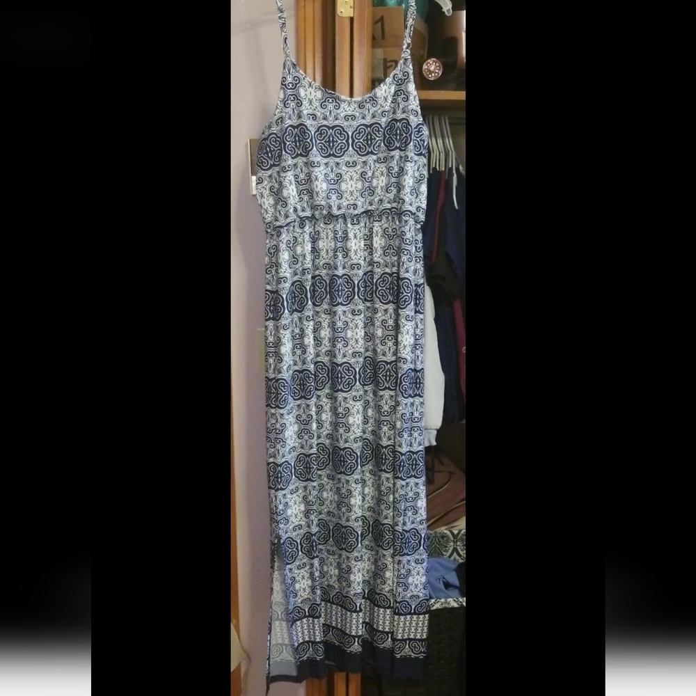 Maxi Dress - Picture 2 of 3
